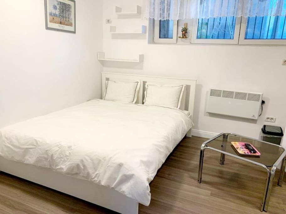 Central Studio Flat บูคาเรสต์ ภายนอก รูปภาพ